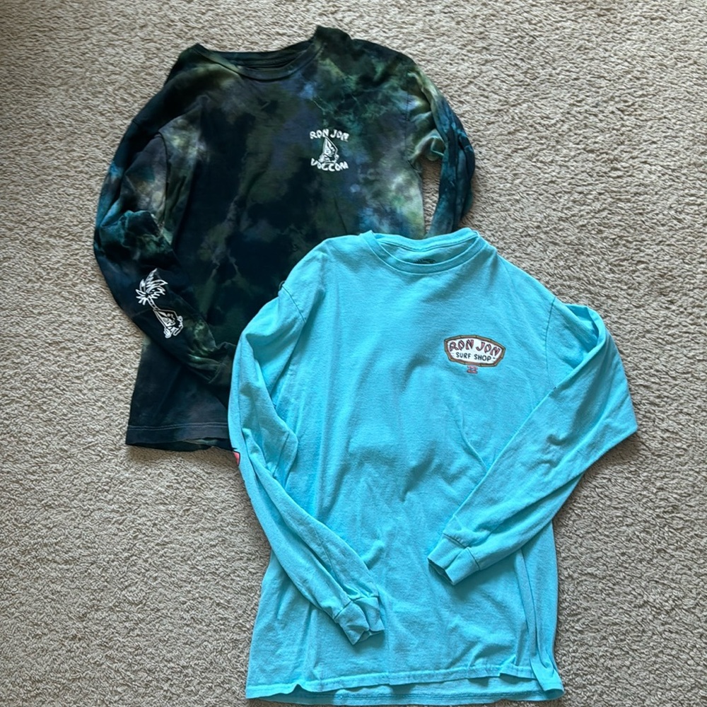 2 men’s Ron Jon long sleeve shirts